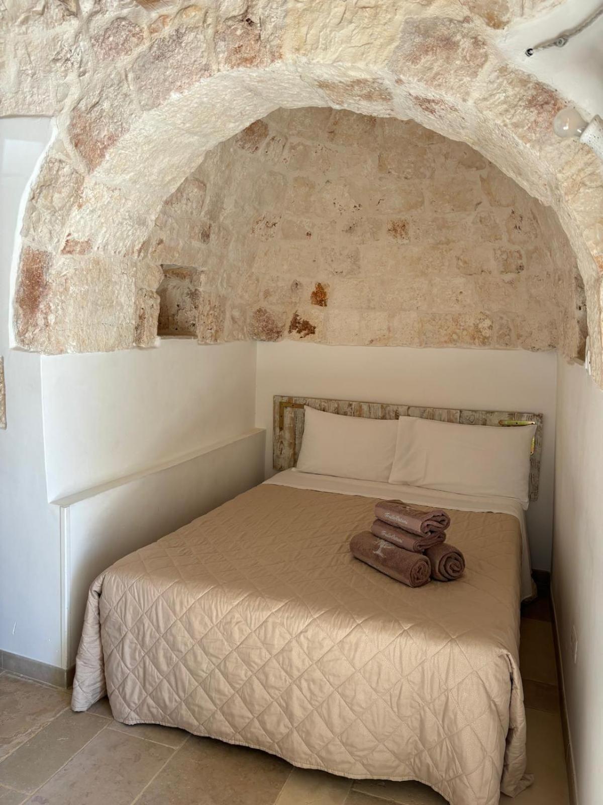 Вілла Trullo Terra Di Alix Остуні Екстер'єр фото